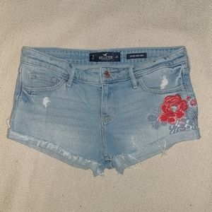 Hollister; low rise short shorts